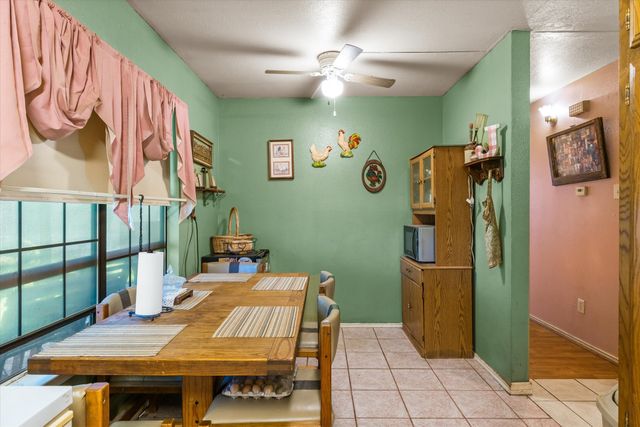 410 W Pine Street, Edgewood, TX 75117