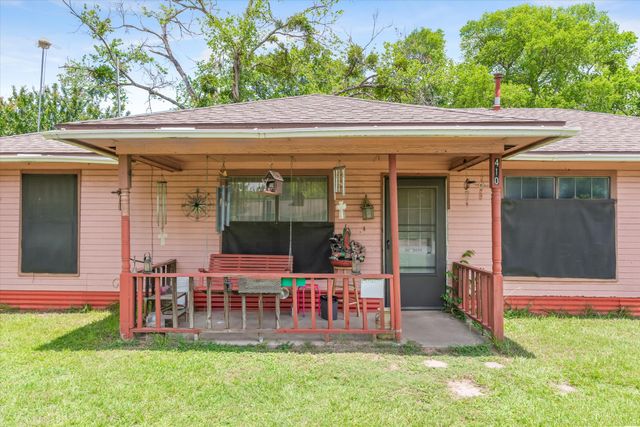 410 W Pine Street, Edgewood, TX 75117