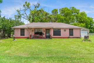 410 W Pine Street, Edgewood, TX 75117