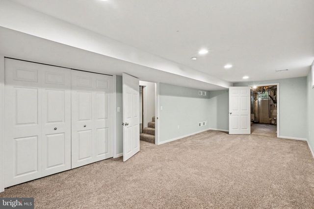 203 WHITTIER LN, Lancaster, PA 17602