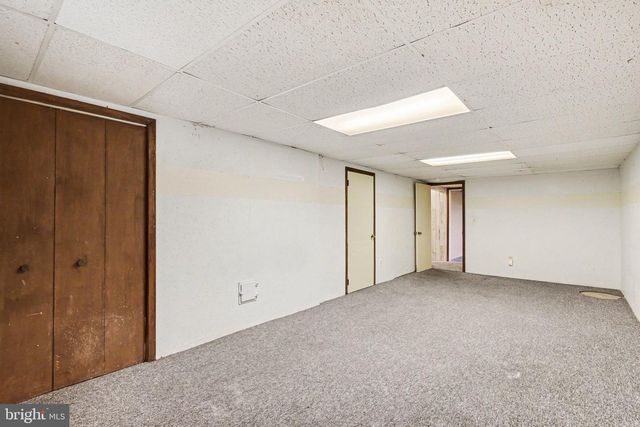 203 WHITTIER LN, Lancaster, PA 17602