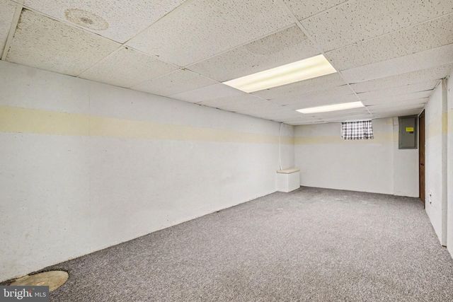 203 WHITTIER LN, Lancaster, PA 17602