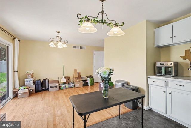 203 WHITTIER LN, Lancaster, PA 17602