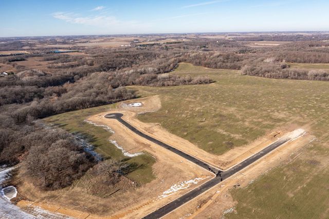 L2B4 Royal Oaks Farm Lane SW, Rochester, MN 55902