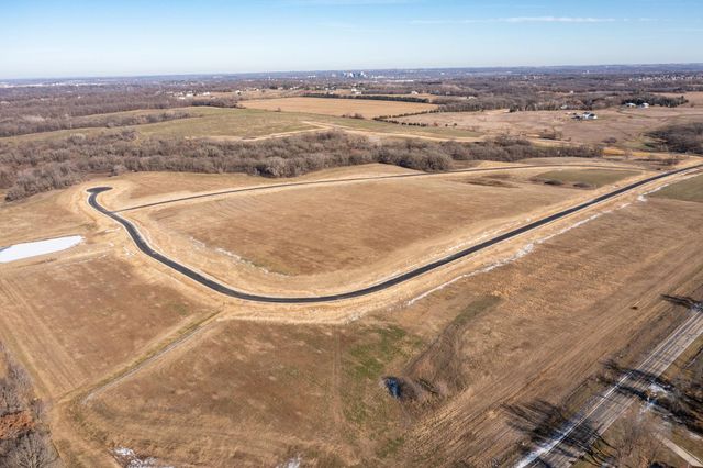 L2B4 Royal Oaks Farm Lane SW, Rochester, MN 55902