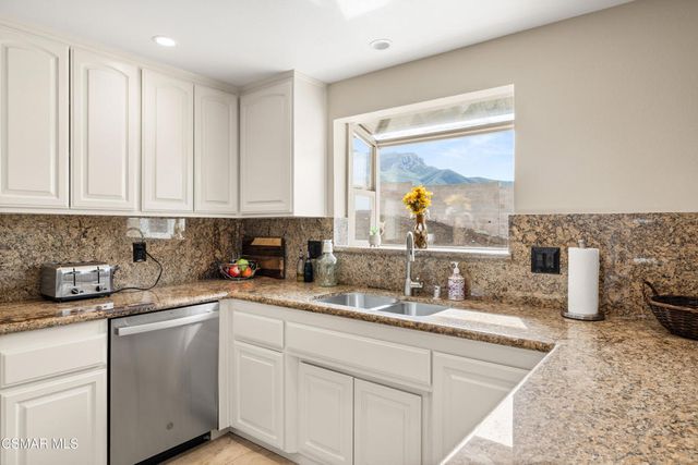 1195 Rotella Street, Newbury Park, CA 91320