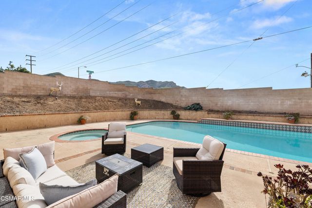 1195 Rotella Street, Newbury Park, CA 91320