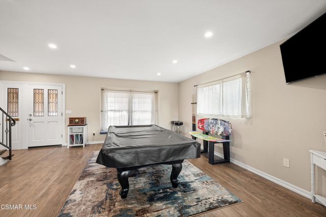 1195 Rotella Street, Newbury Park, CA 91320