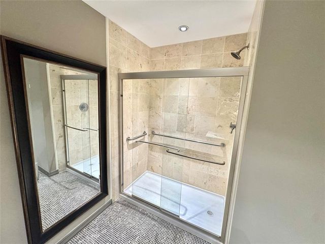 4400 Hemingway Drive 202, Oklahoma City, OK 73118