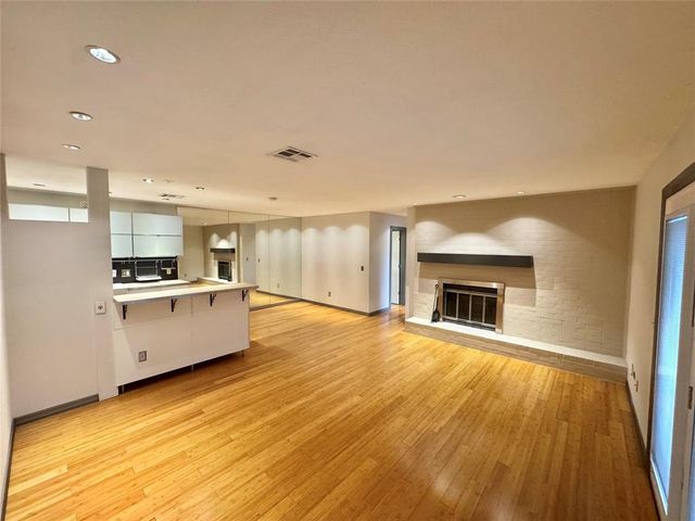 4400 Hemingway Drive 202, Oklahoma City, OK 73118