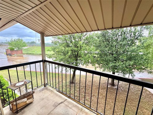 4400 Hemingway Drive 202, Oklahoma City, OK 73118