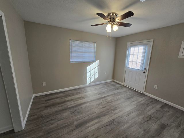 1004 Middle Drive, Fort Walton Beach, FL 32547