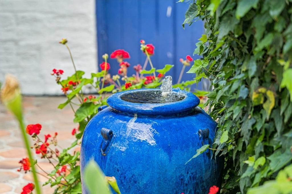 Image 13 of property listing at 237 Harding Avenue, Los Gatos, CA 95030