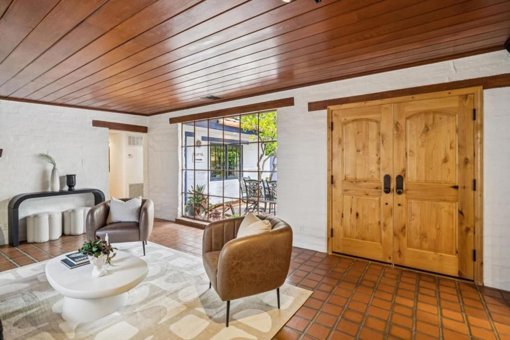 Image 18 of property listing at 237 Harding Avenue, Los Gatos, CA 95030