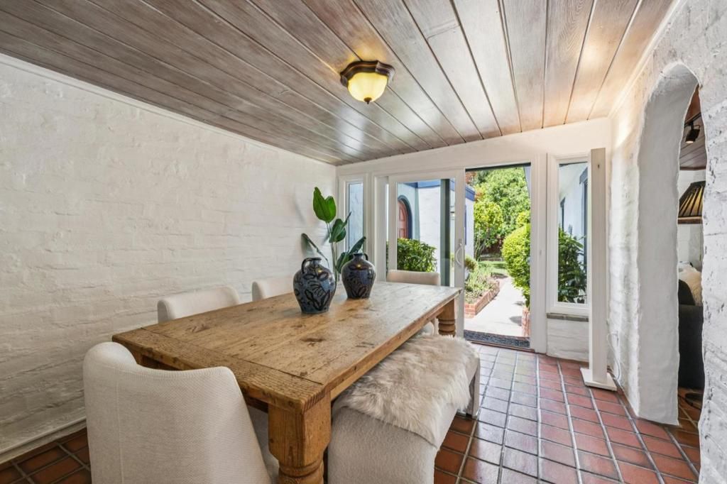 Image 25 of property listing at 237 Harding Avenue, Los Gatos, CA 95030