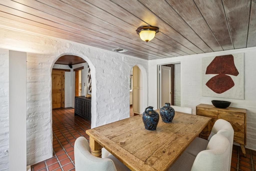 Image 27 of property listing at 237 Harding Avenue, Los Gatos, CA 95030