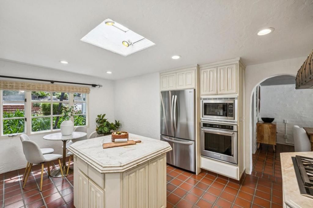Image 30 of property listing at 237 Harding Avenue, Los Gatos, CA 95030
