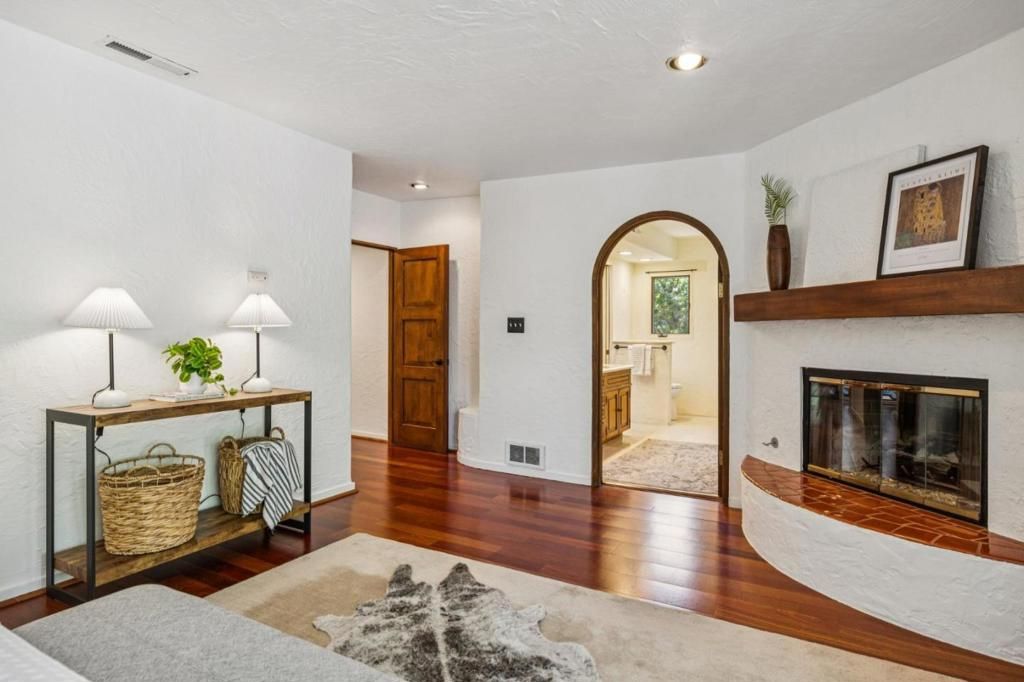 Image 41 of property listing at 237 Harding Avenue, Los Gatos, CA 95030