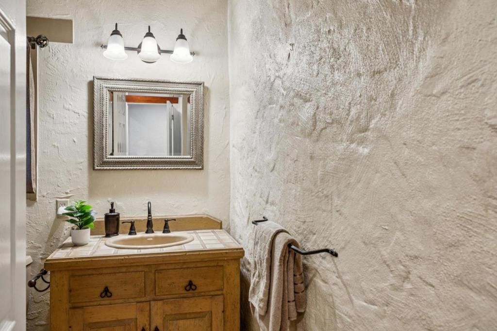 Image 51 of property listing at 237 Harding Avenue, Los Gatos, CA 95030