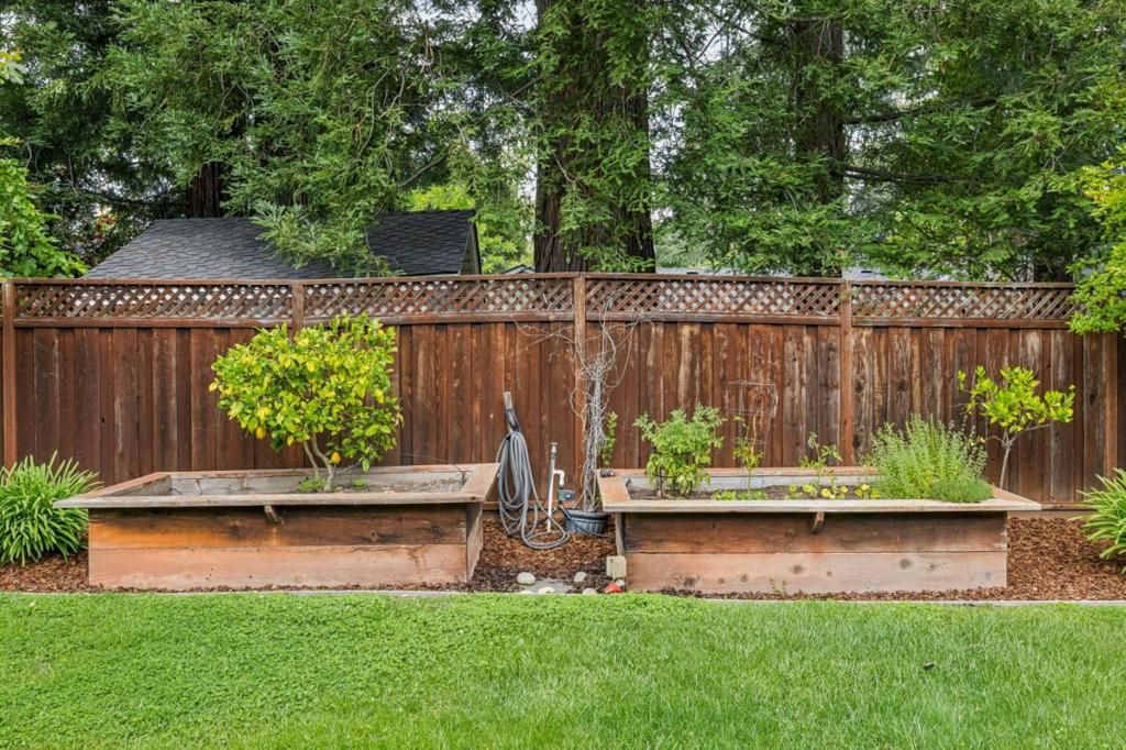 Image 74 of property listing at 237 Harding Avenue, Los Gatos, CA 95030