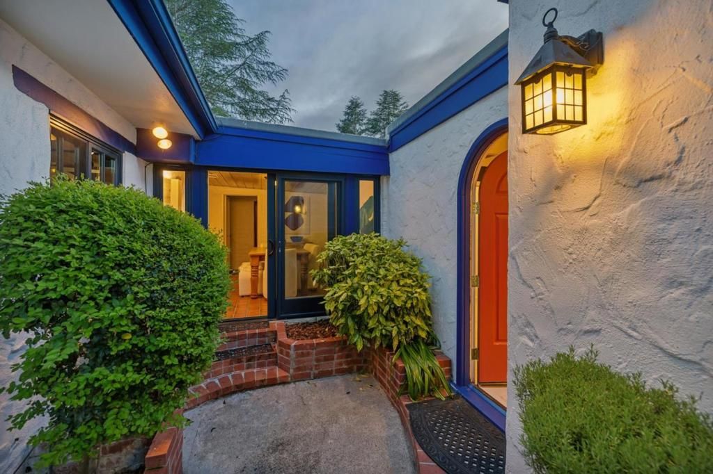 Image 79 of property listing at 237 Harding Avenue, Los Gatos, CA 95030