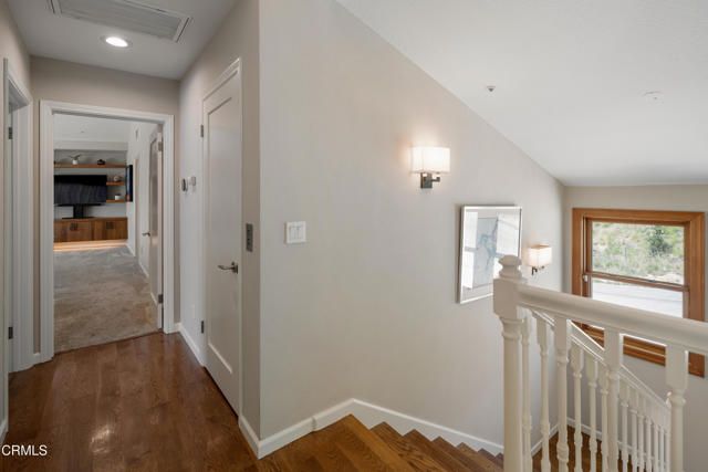 2954 Zane Grey Terrace, Altadena, CA 91001