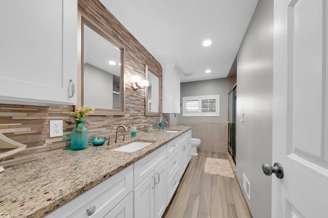 53246 Sophia Street, Shelby Twp, MI 48316