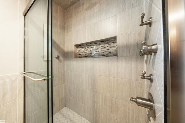 53246 Sophia Street, Shelby Twp, MI 48316