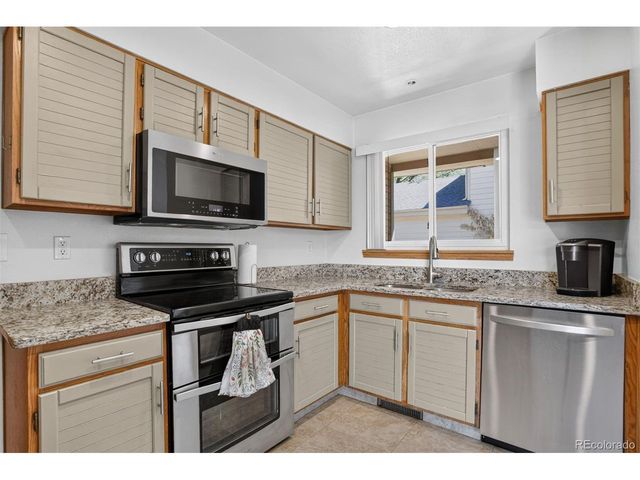 12816 E Wyoming Cir, Aurora, CO 80012