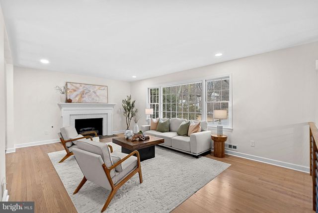 3313 MILL SPRINGS DR, Fairfax, VA 22031