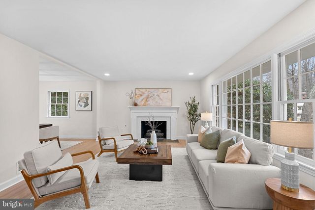 3313 MILL SPRINGS DR, Fairfax, VA 22031