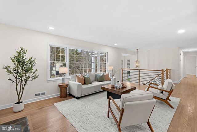 3313 MILL SPRINGS DR, Fairfax, VA 22031