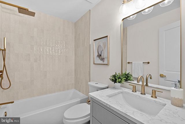 3313 MILL SPRINGS DR, Fairfax, VA 22031