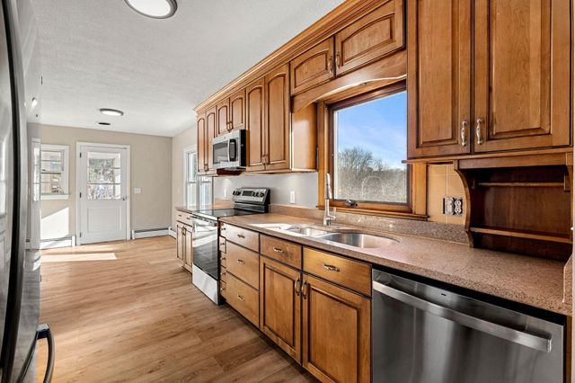 49 Lovell Street, Nashua, NH 03060