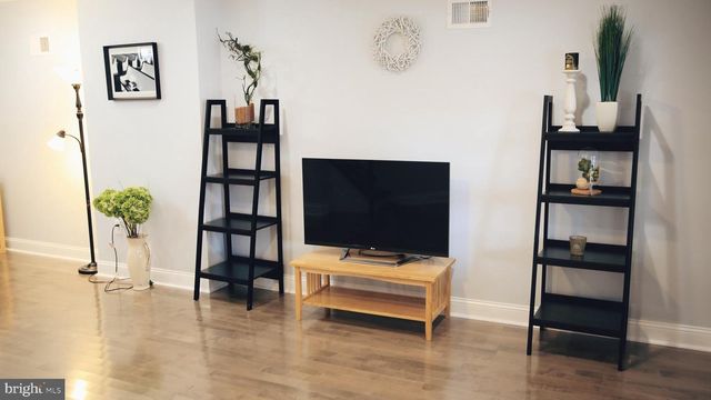 4113 SPRING GARDEN ST, Philadelphia, PA 19104