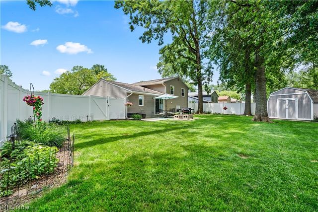 755 Bedford Avenue, Elyria, OH 44035