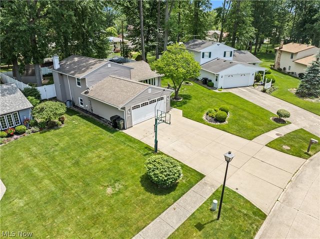 755 Bedford Avenue, Elyria, OH 44035