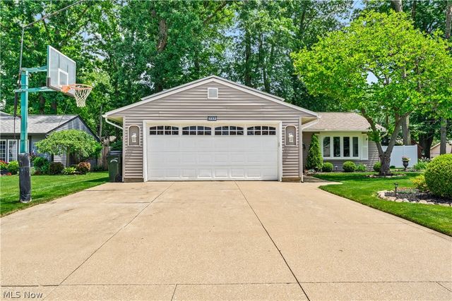 755 Bedford Avenue, Elyria, OH 44035