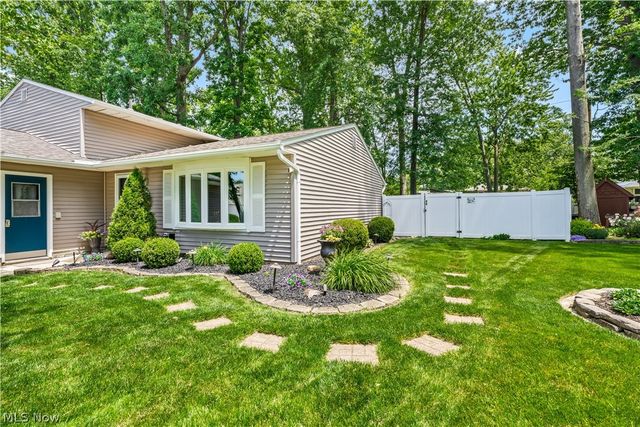 755 Bedford Avenue, Elyria, OH 44035