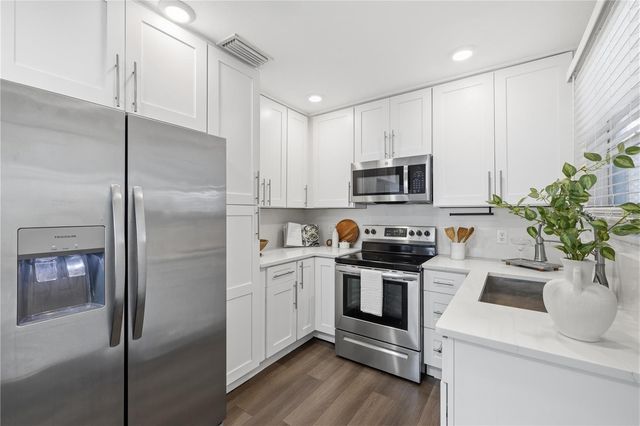 3620 3RD AVENUE N, St Petersburg, FL 33713