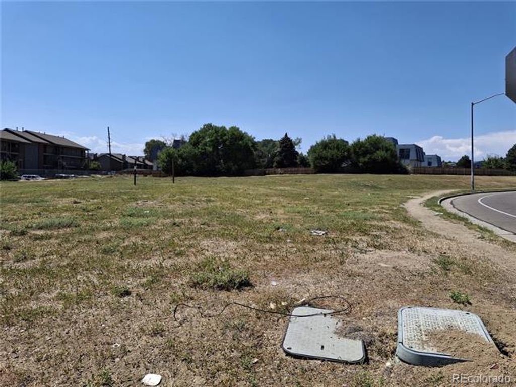 400 Russell Boulevard, Thornton, CO 80229