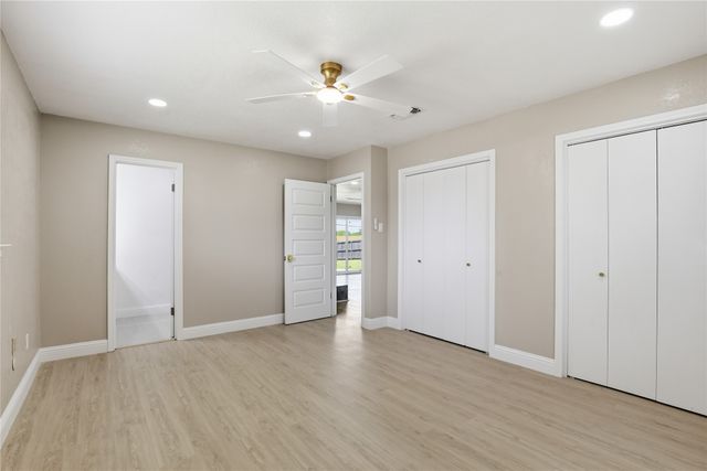 1910 Green Meadow Court, Arlington, TX 76013