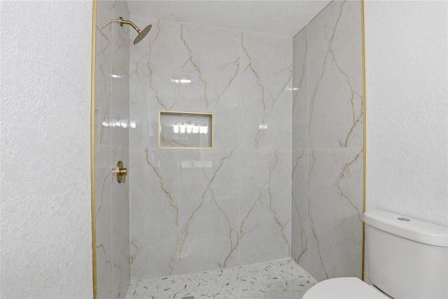 1910 Green Meadow Court, Arlington, TX 76013