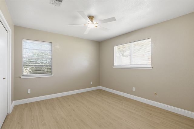 1910 Green Meadow Court, Arlington, TX 76013