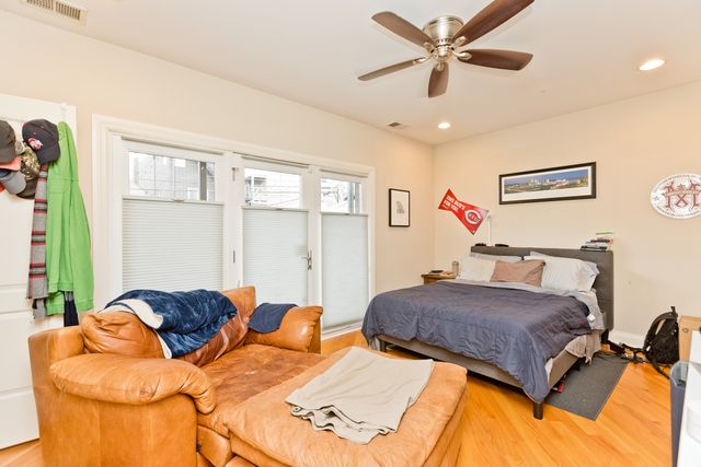 2414 W Moffat Street 1, Chicago, IL 60647