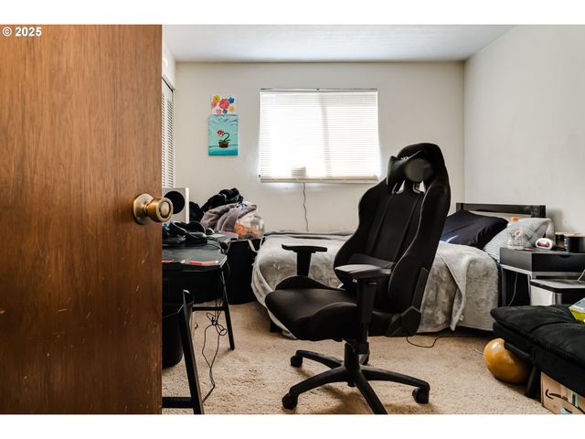 3911 PAM St, Eugene, OR 97402