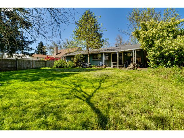 3911 PAM St, Eugene, OR 97402