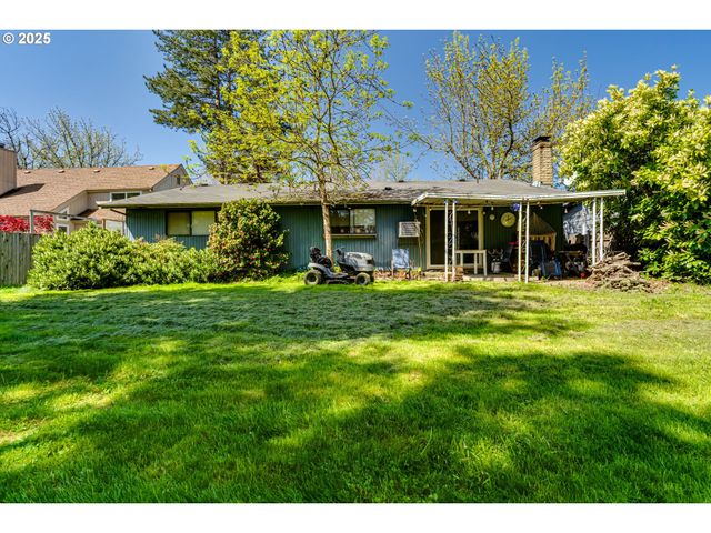 3911 PAM St, Eugene, OR 97402