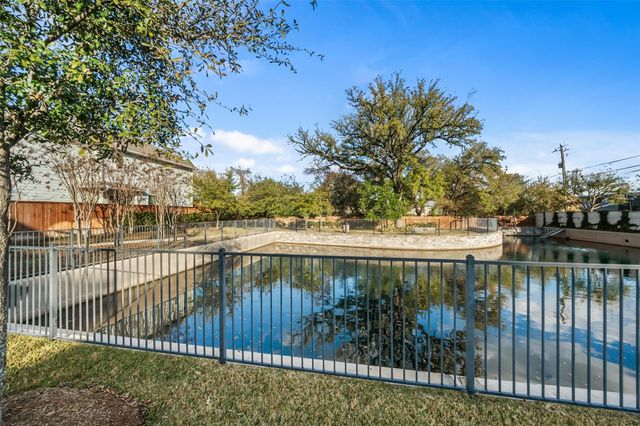 708 Ivory Manor Drive, Houston, TX 77018