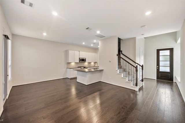 708 Ivory Manor Drive, Houston, TX 77018